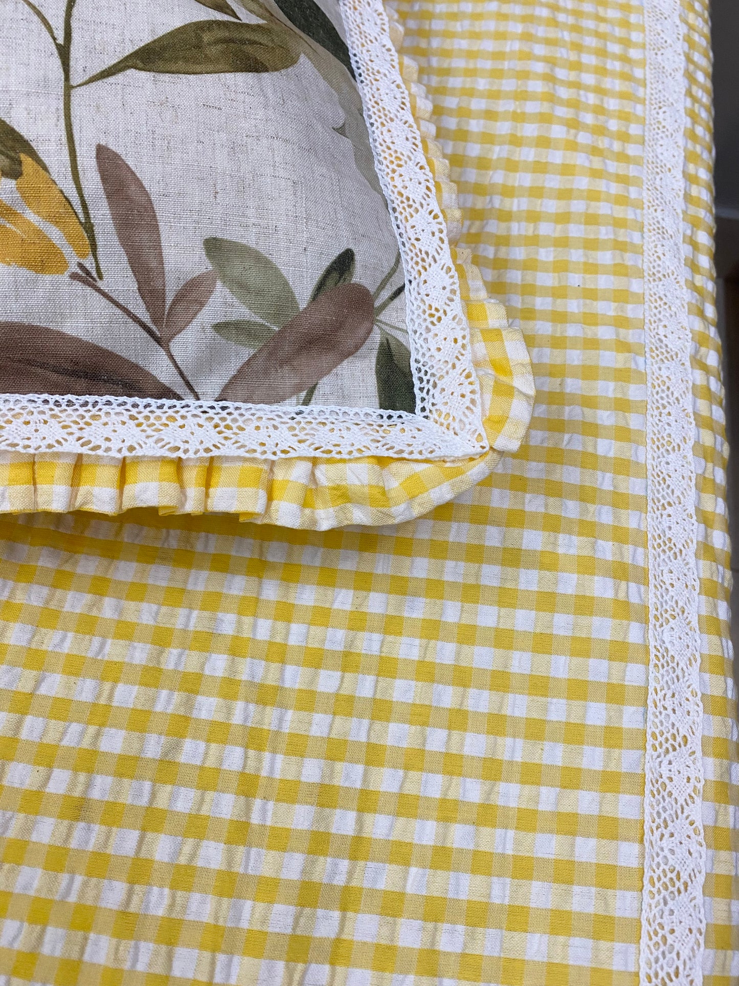 Bedsheet - Yellow Checks (Bedsheet + 2 Designer Pillowcases)